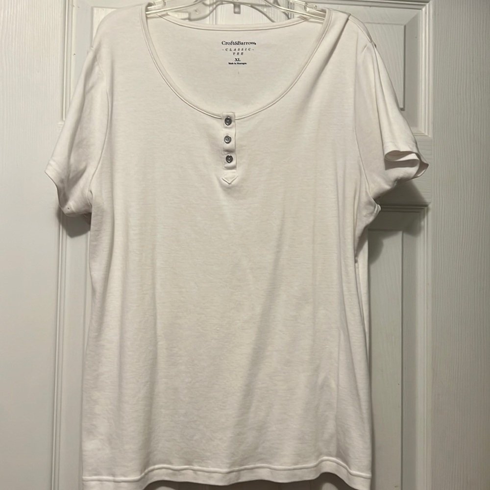 Croft and Barrow white XL Short Sleeve